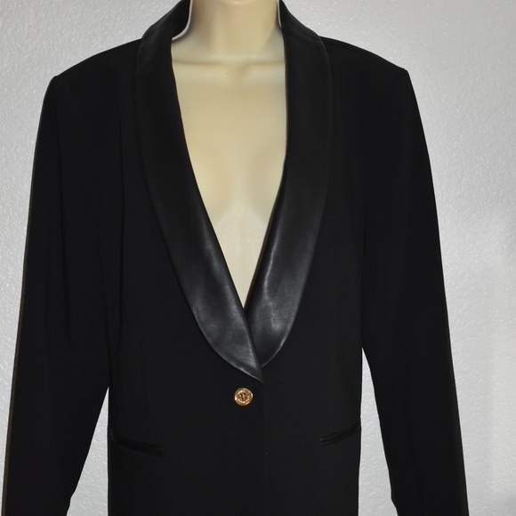 MICHAEL Michael Kors Jackets & Blazers - Micheal Kors black one button blazer size 14